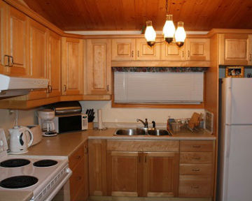 Traditional Maple Kitchen